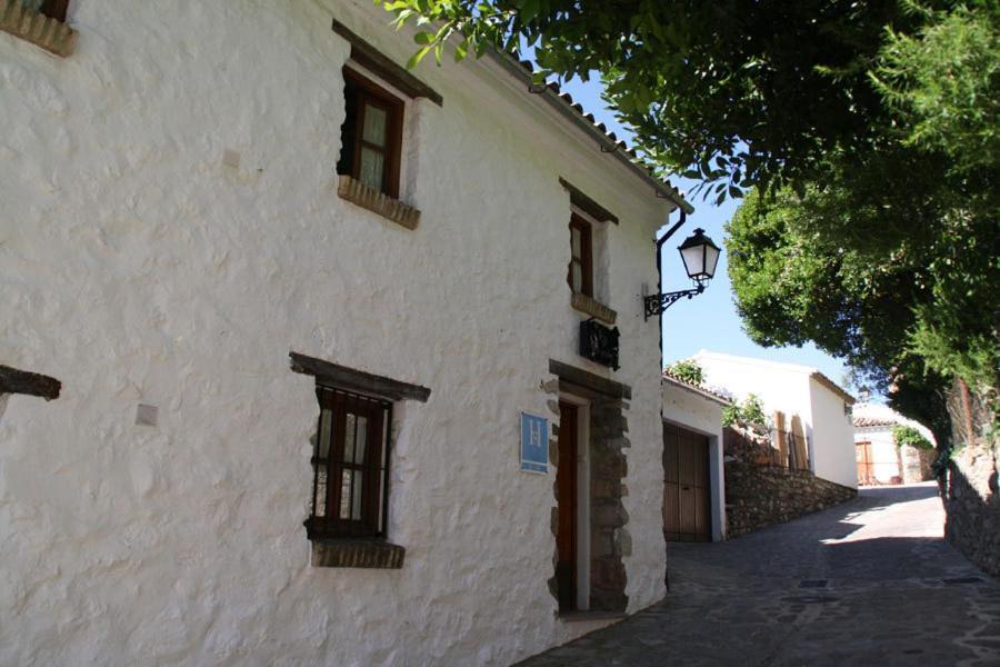 Tugasa Hotel Y Casas Rurales La Posada Villaluenga Del Rosario Exteriér fotografie