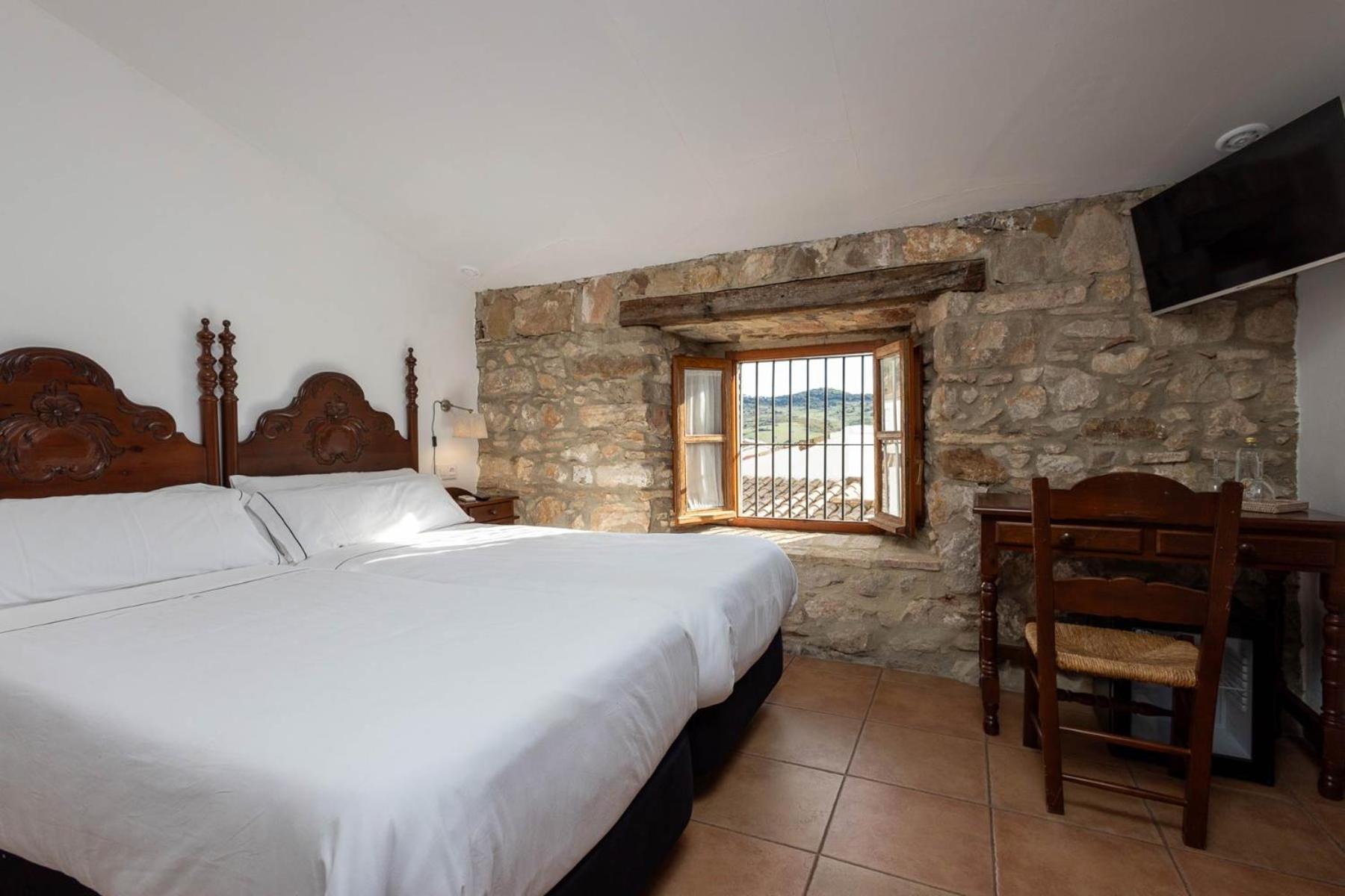 Tugasa Hotel Y Casas Rurales La Posada Villaluenga Del Rosario Exteriér fotografie